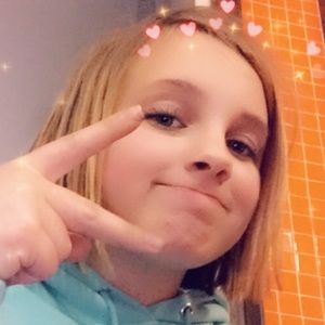 Meet your Posher, Macie